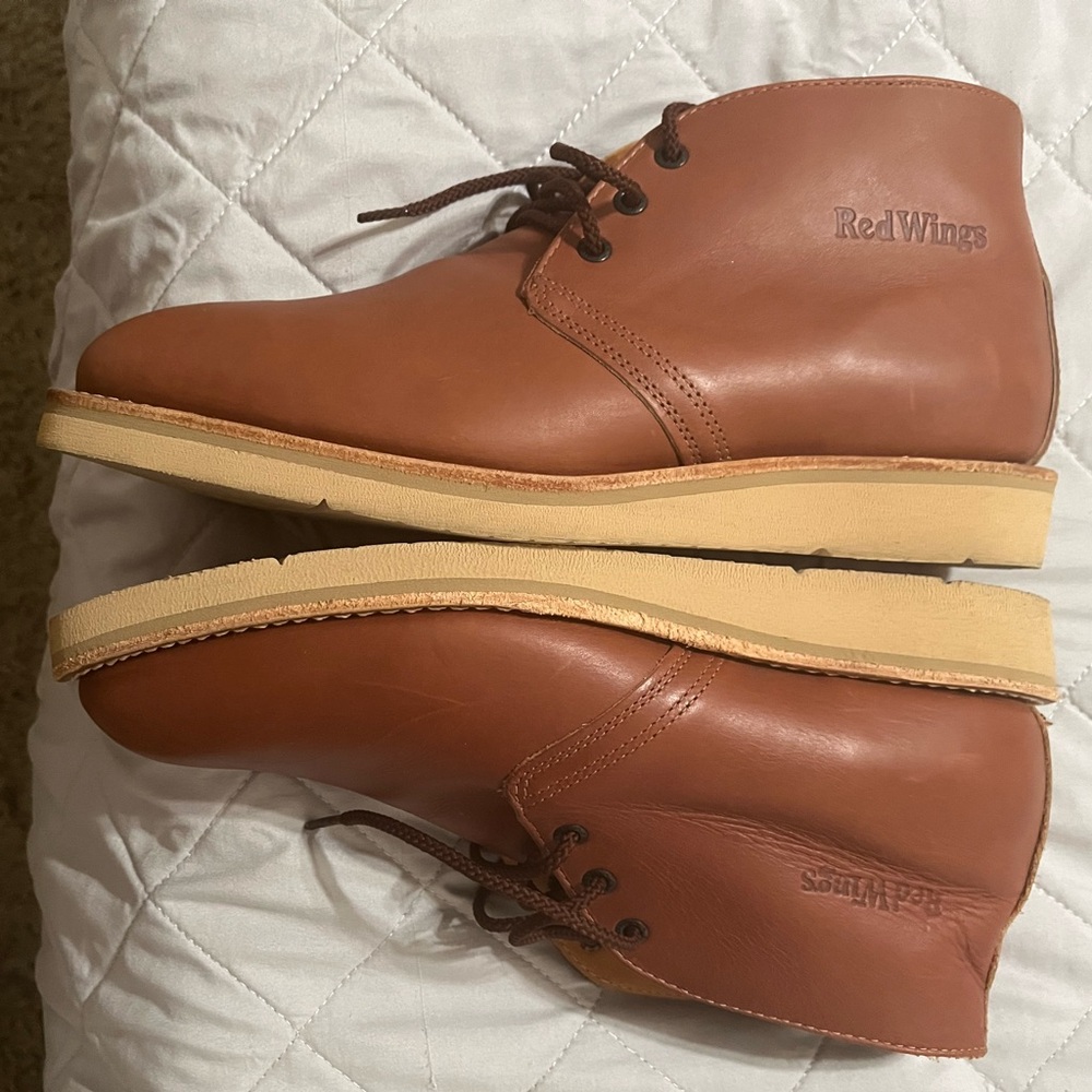 Red Wing TRACTION TRED
MEN'S CHUKKA SOFT TOE BOOT.  Style 595 size 10.5 D